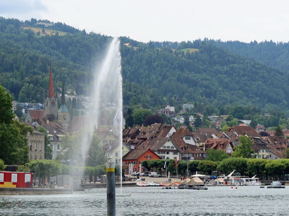 Wasserfontaine im Zugersee