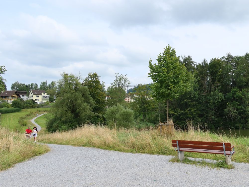 Sitzbank am Unteren Burgweiher