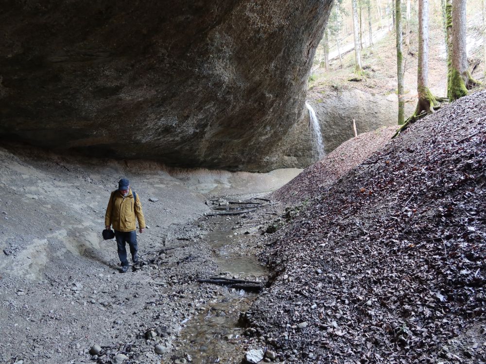 Hohlraum hinterm Wasserfall