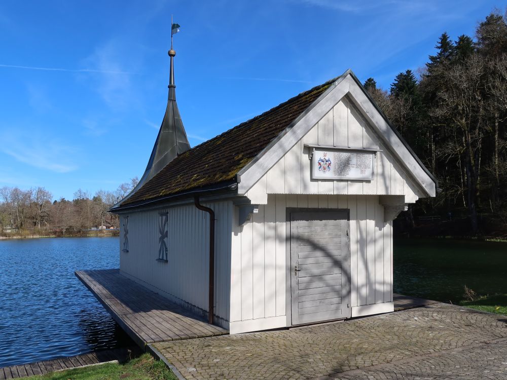 Holzhäuschen am Bubenweiher