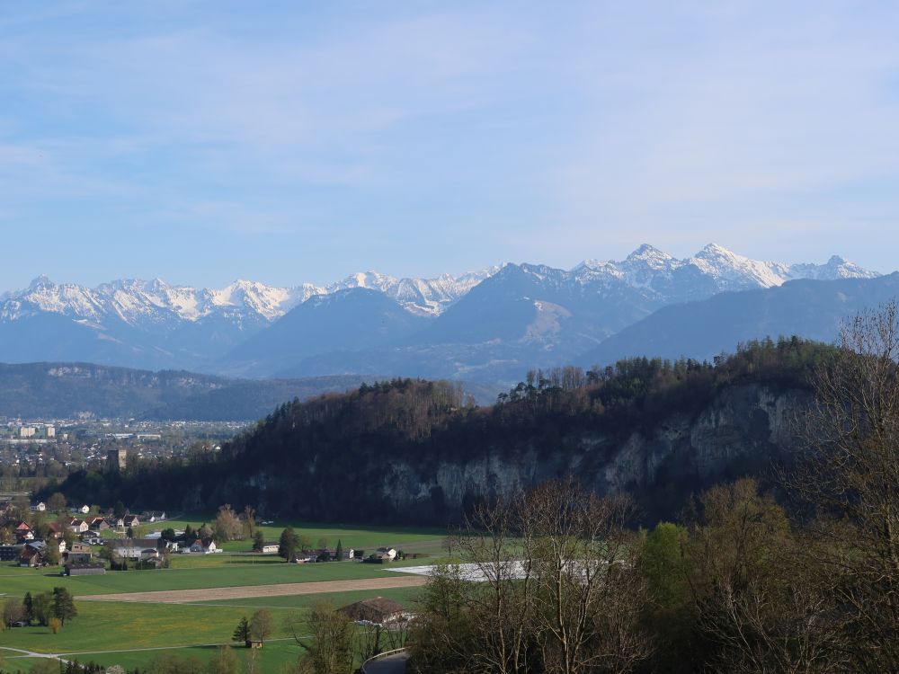 Blattenberg im Vordergrund
