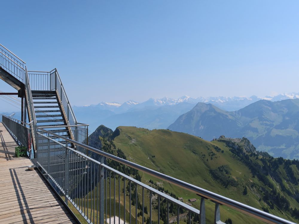 Treppe zur oberen Terrasse