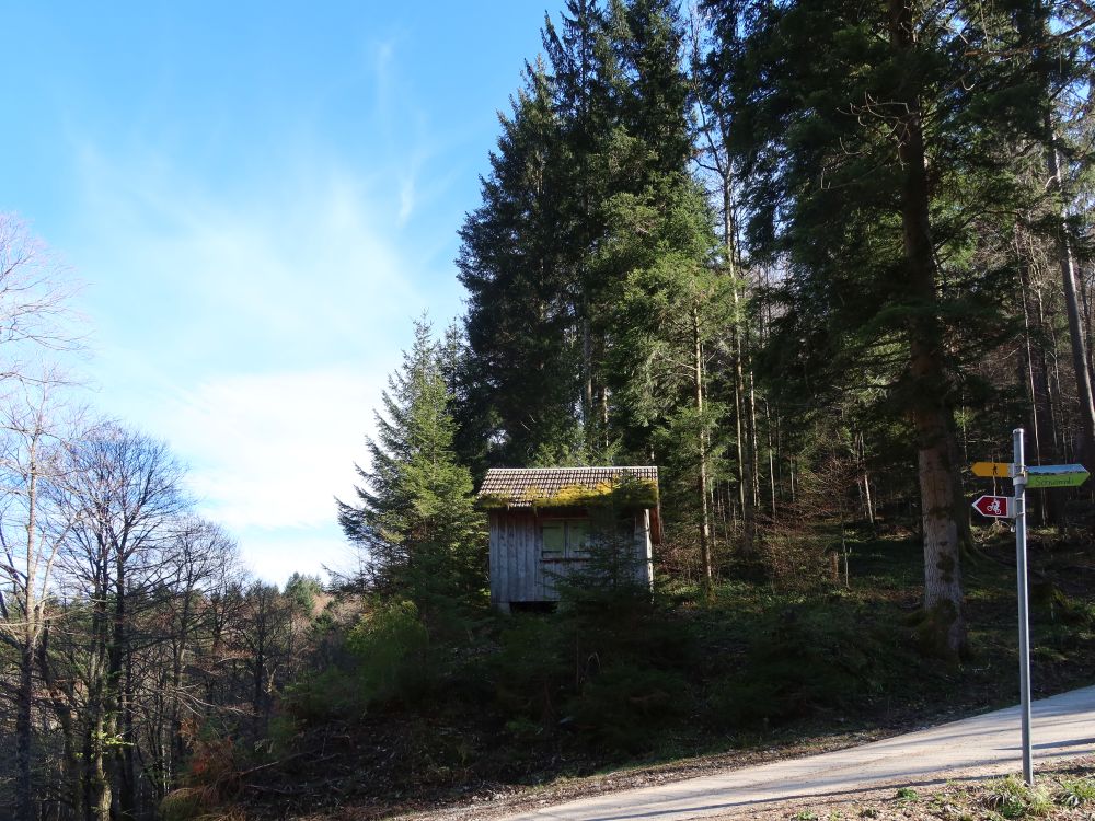 Hütte bei Steinbruch