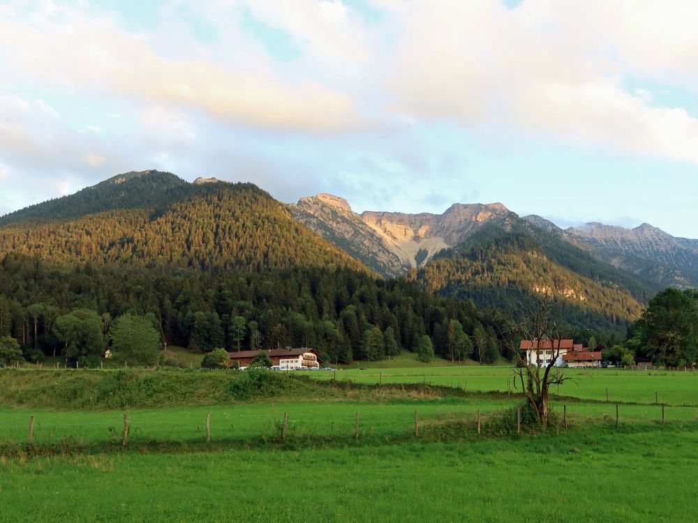 Blick Richtung Asamklamm, Hohe Kiste (mi.)