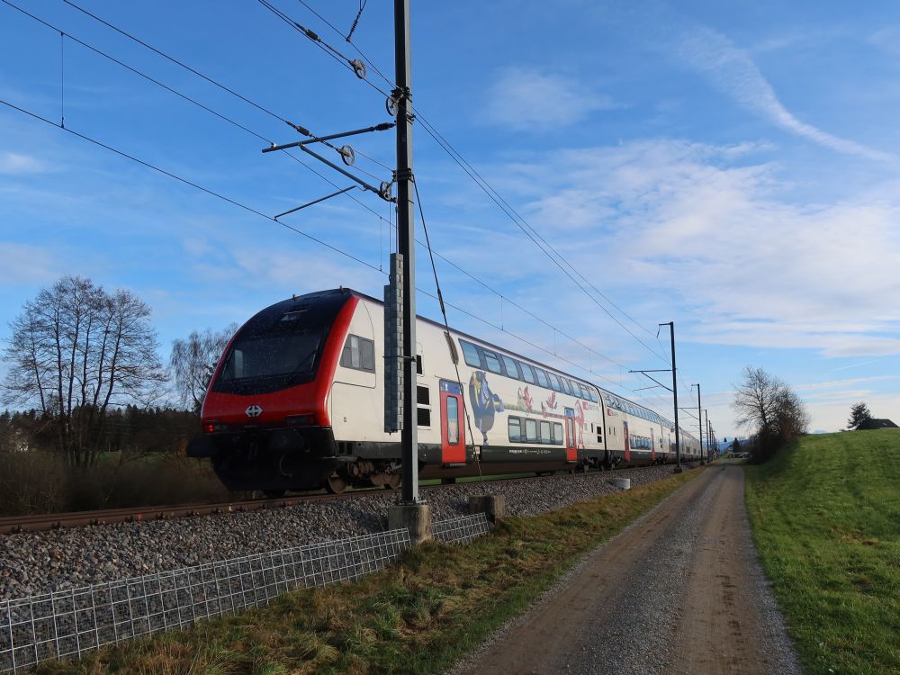 Wanderweg an Bahnlinie