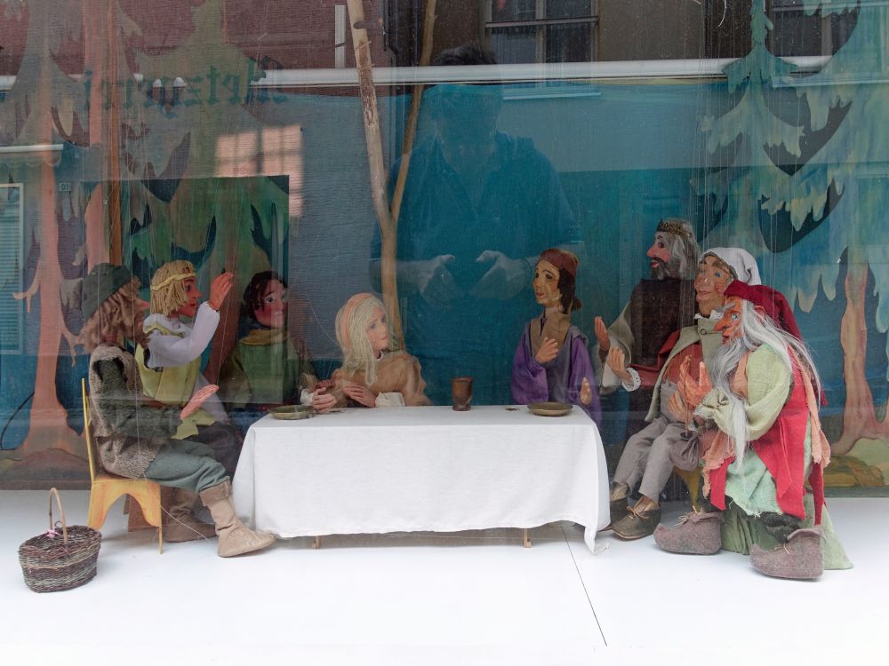 Puppen im Schaufenster