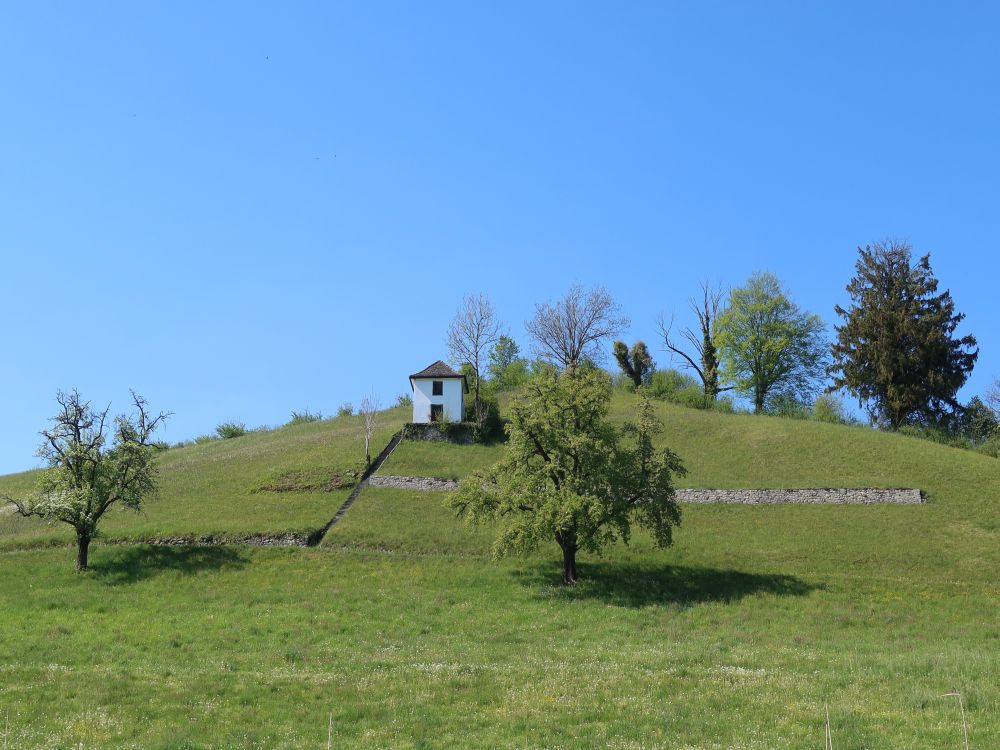 Häuschen am Berghang