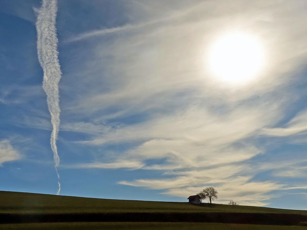 Sonne hinter Wolken