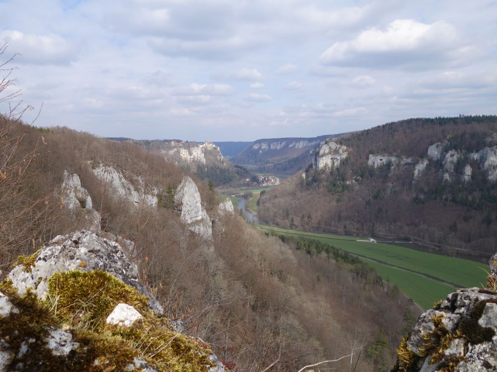 Donautal mit Schloss Werenwag