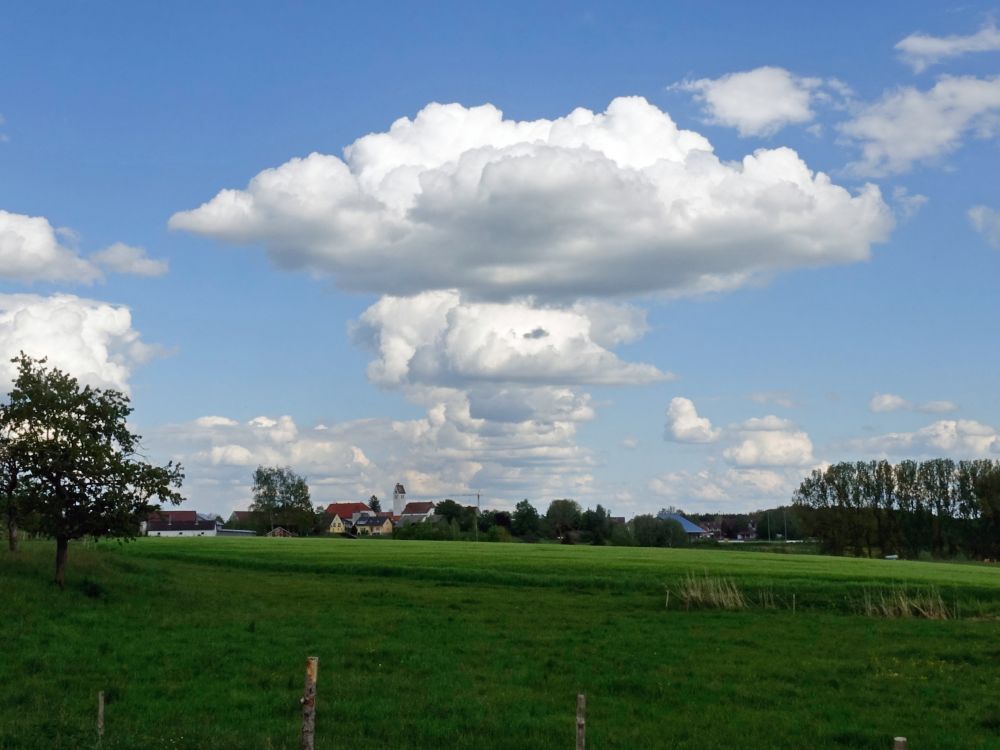 Wolke Über Riedhausen