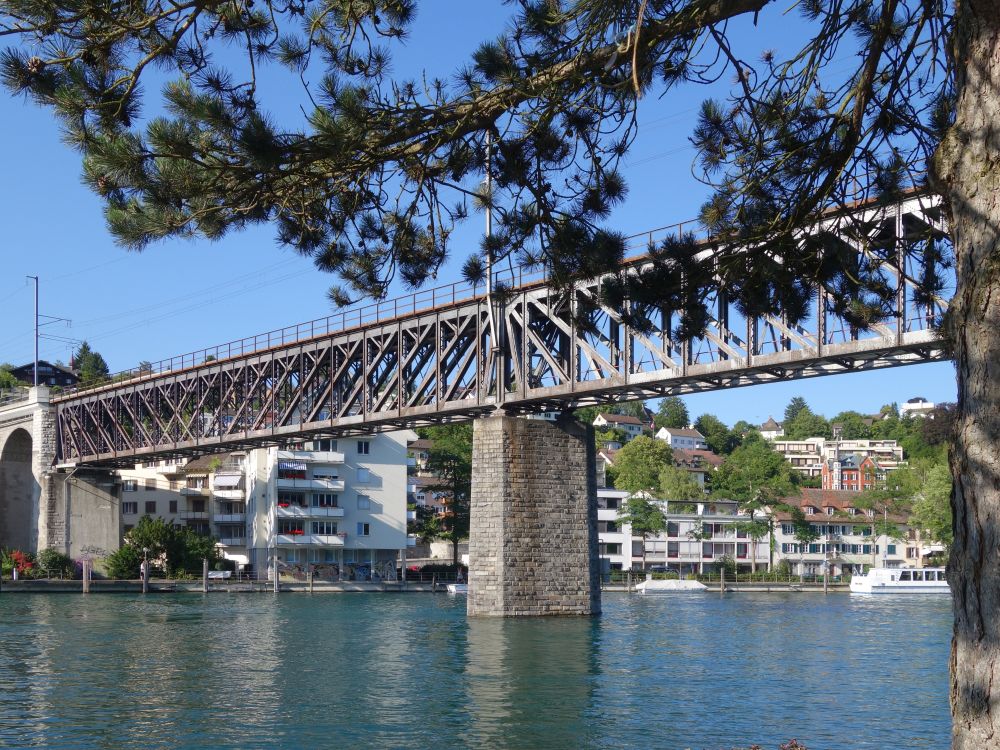 Eisenbahnbrücke