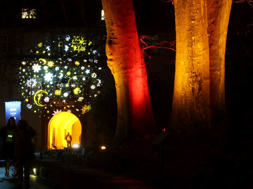 Torbogen mit Himmelszelt