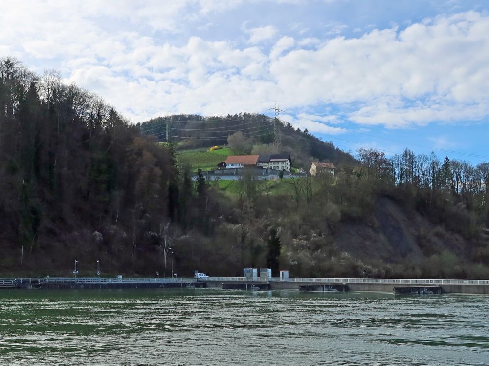 Stauwehr und Böttstein