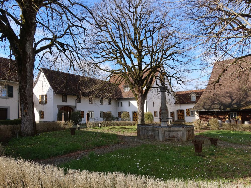 Innenhof mit Brunnen