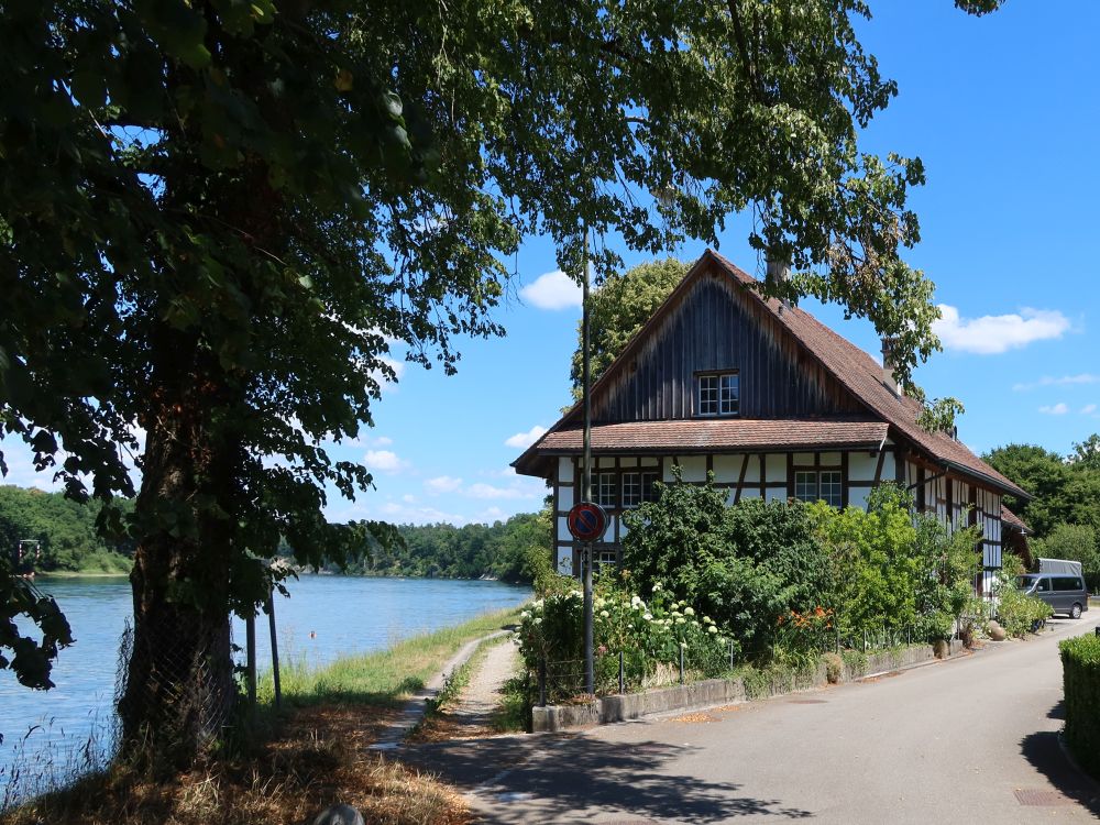 Fachwerkhaus am Rhein