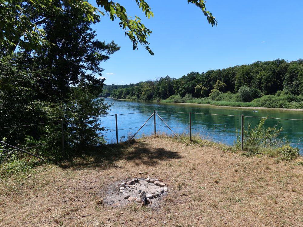 Feuerstelle überm Rhein
