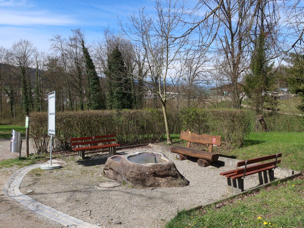 Rastplatz mit Brunnen