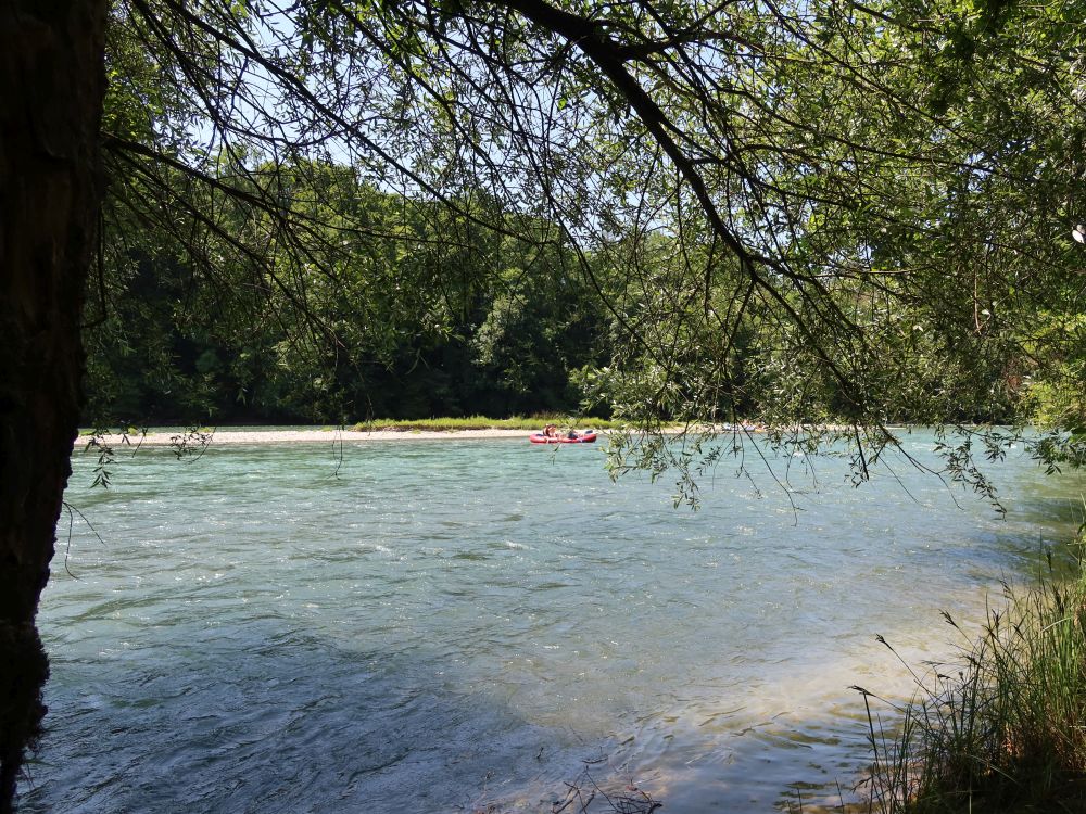 Schlauchboot auf der Reuss