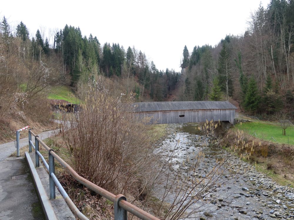 Gedeckte Holzbrücke über die Urnäsch