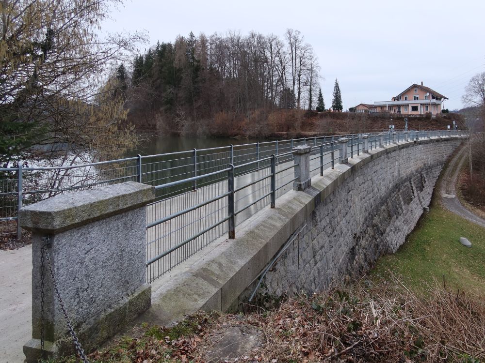 Staumauer Gübsensee