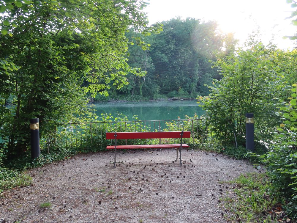 Sitzbank an der Aare
