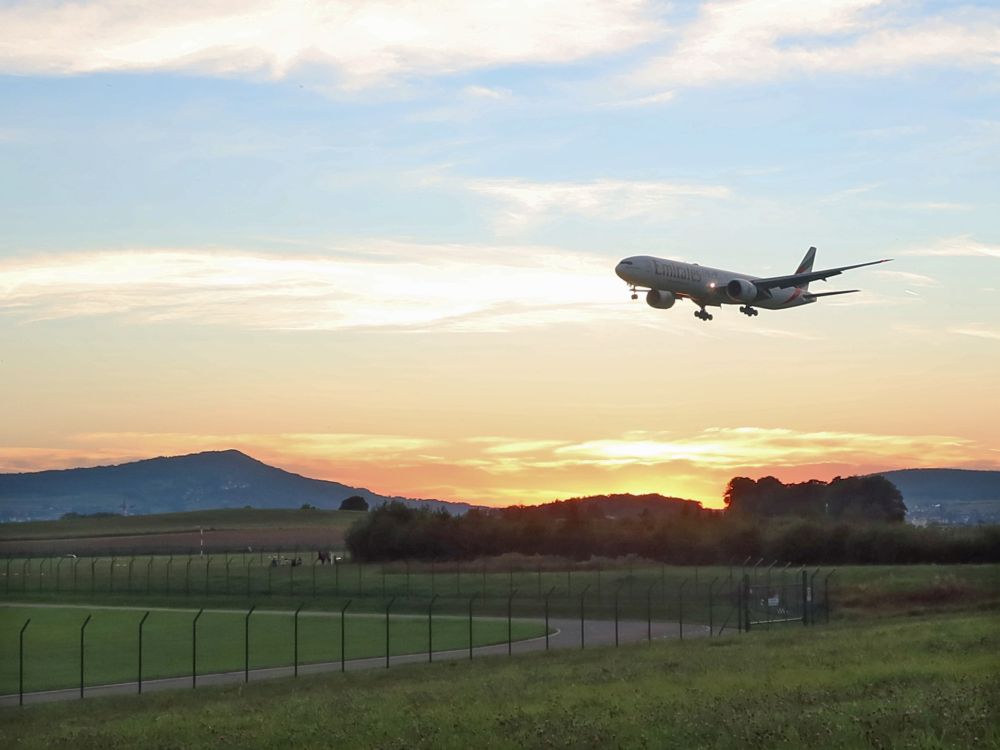 Flugzeug im Landeanflug