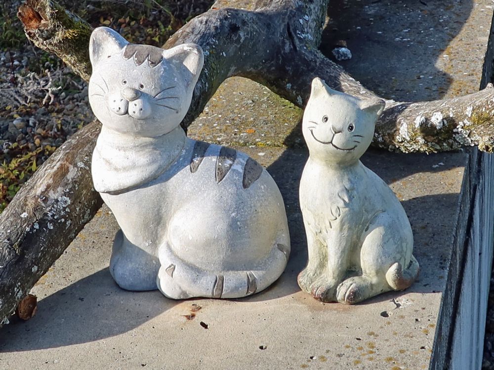 Katzenfiguren