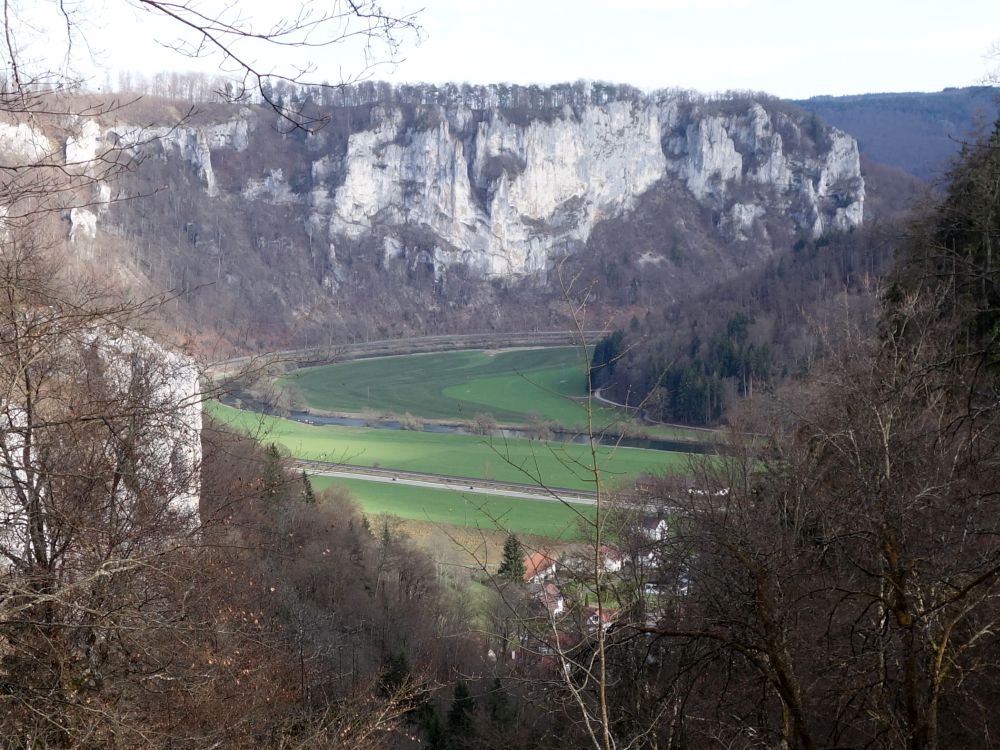 Neidingen und Schaufelsen