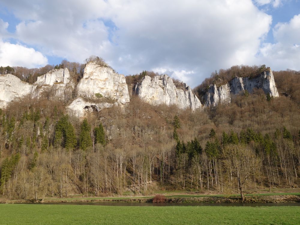 Ruine Wagenburg und Schlossfelsen