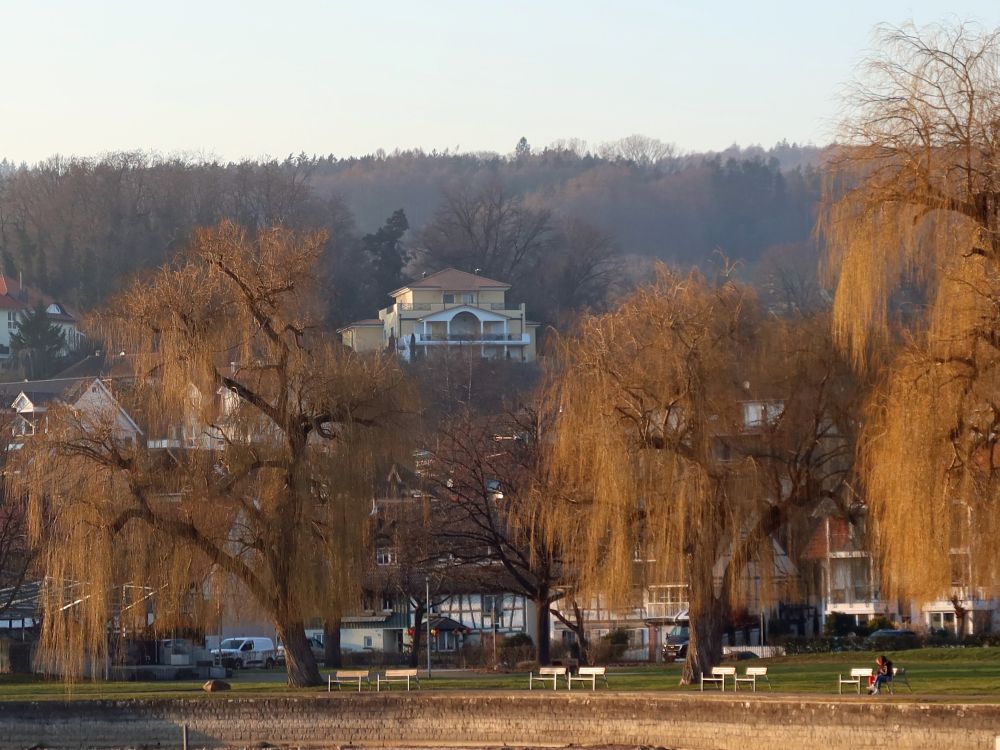 Villa über Hemmenhofen