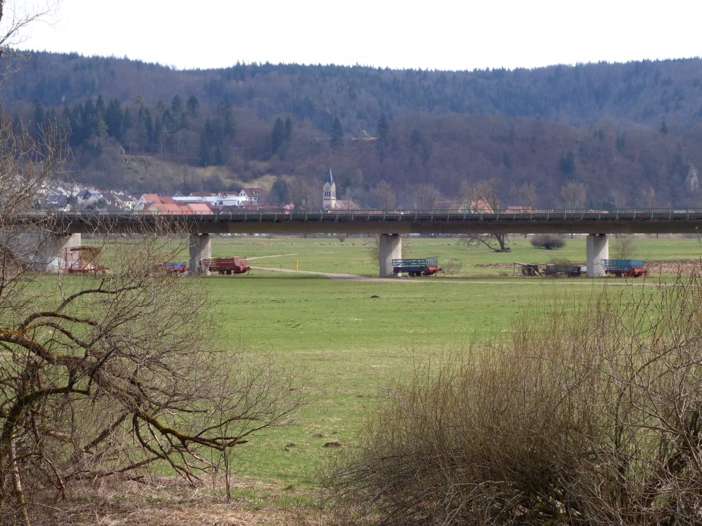 Carport Bahnbrücke