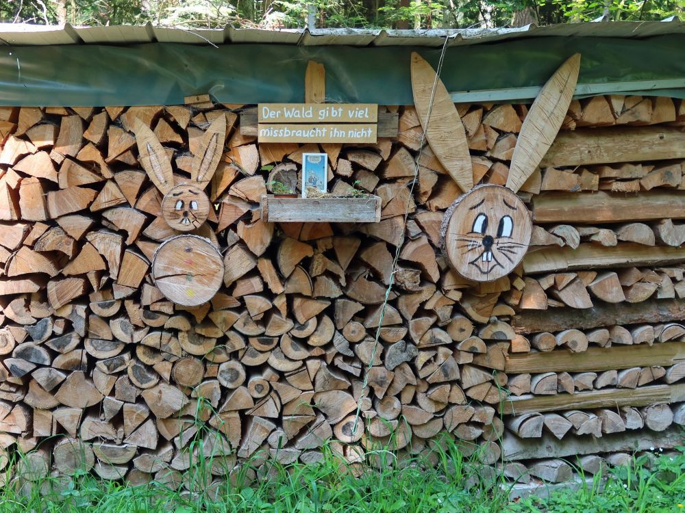 Holzfiguren