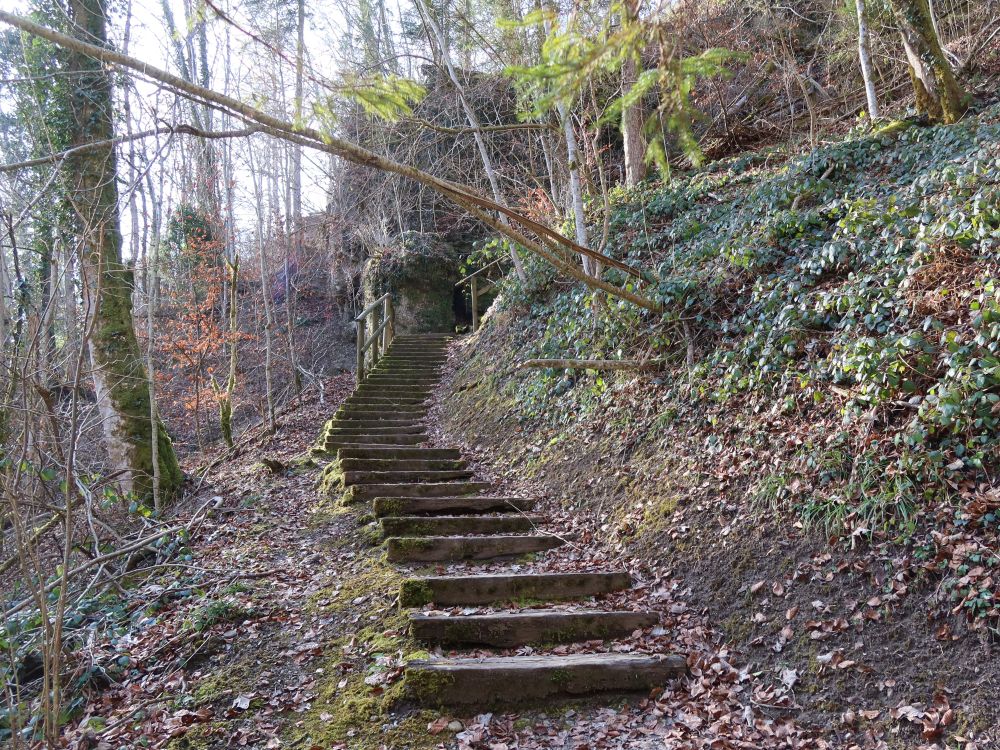 Treppe zur Drachenhöhle