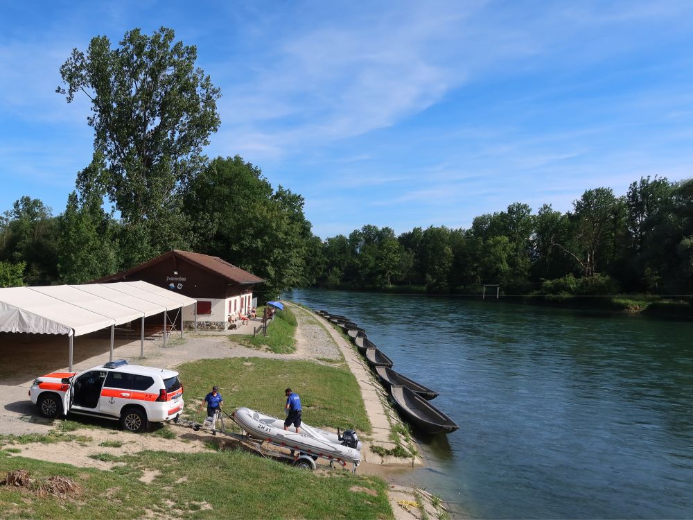 Polizeiboot beim Pontonierhaus