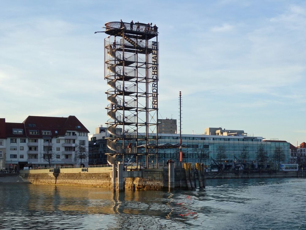 Aussichtsturm am Hafen