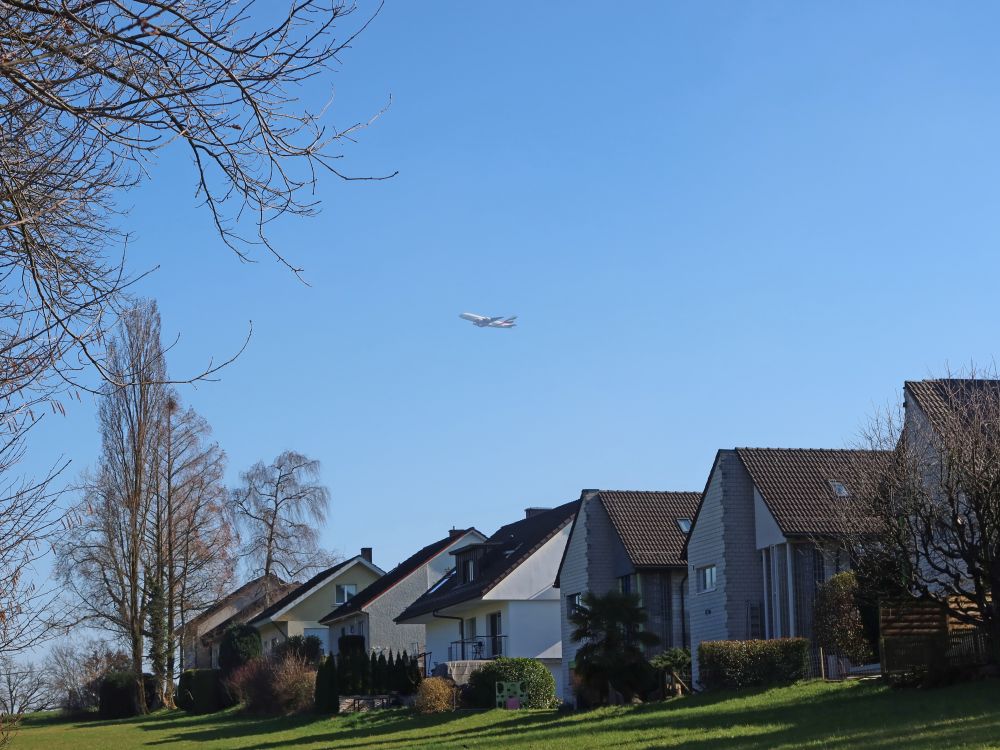 Flugzeug über Chaseren