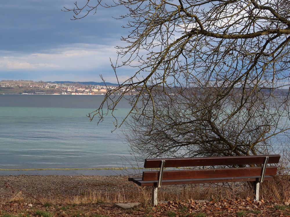 Sitzbank mit Blick Richtung Meersburg