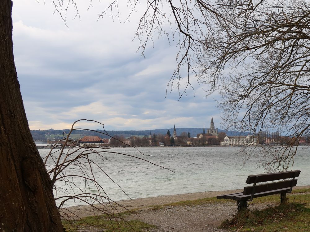 Sitzbank mit Blick über den Konstanzer Trichter