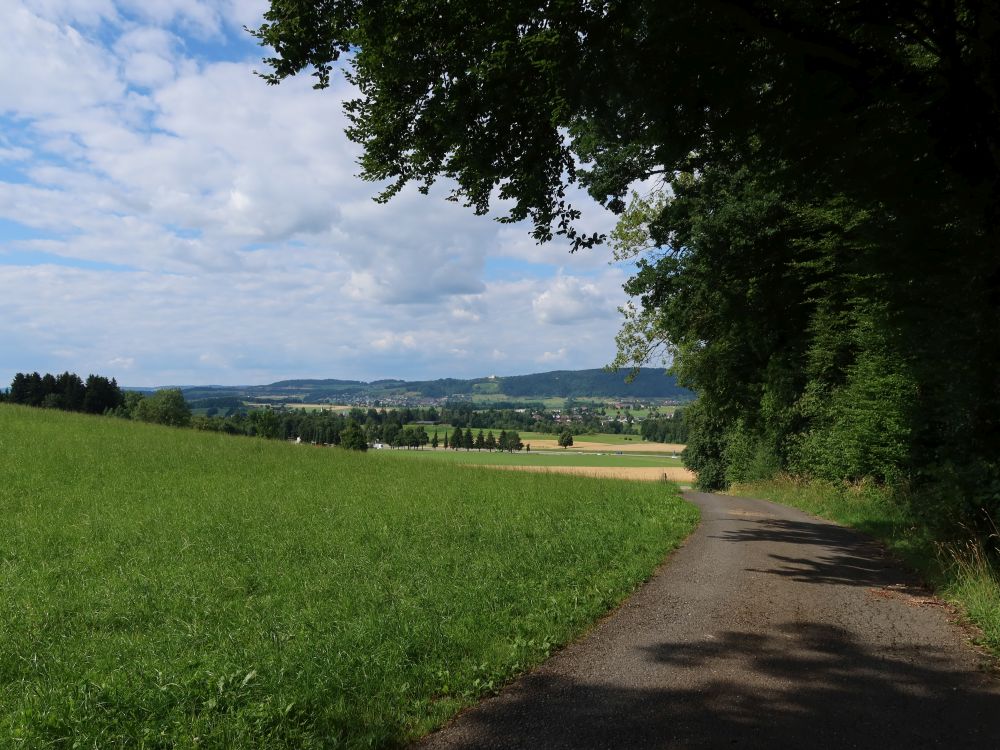 Blick auf Autobahn A1 und Sonnenberg