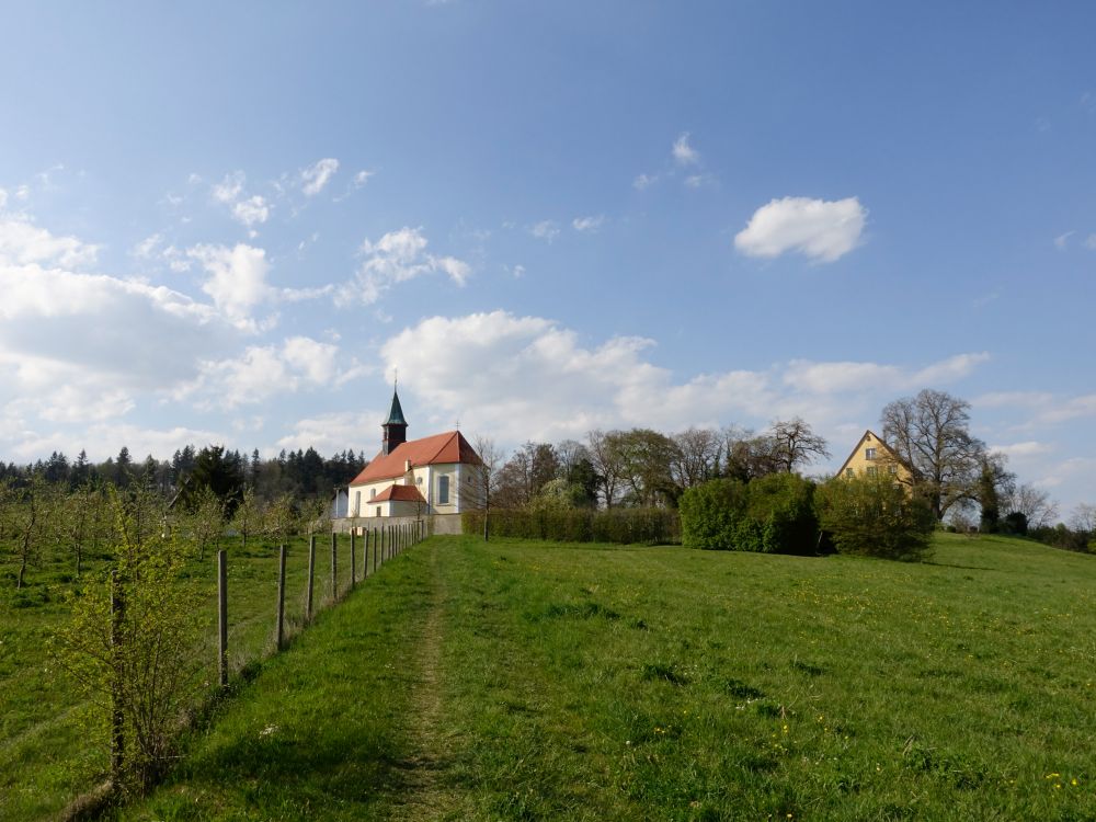 Kapelle St. Josef und Schloss Langenrain