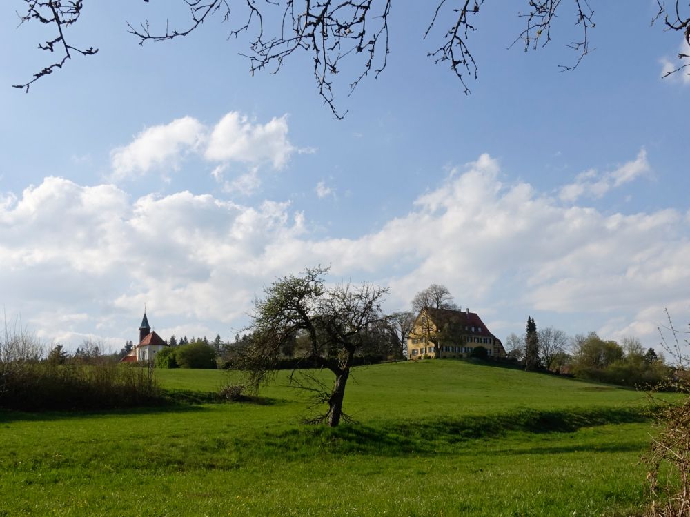 Kapelle St. Josef und Schloss Langenrain