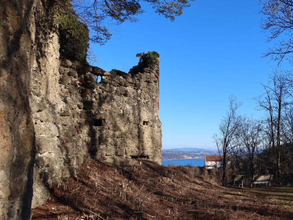 Sitzbank unter Ruine Altbodman