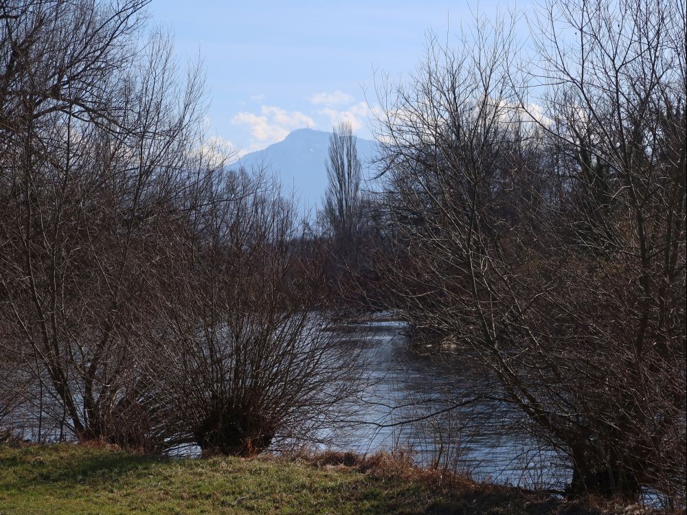 Reuss und Rigi im Dunst