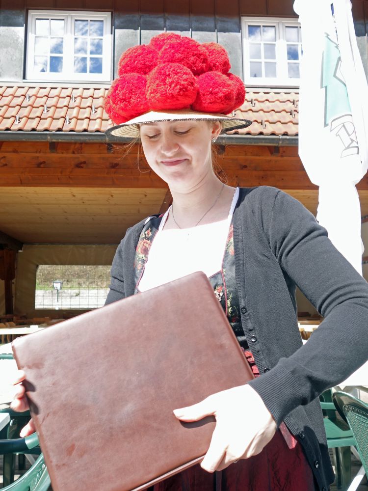 Serviertochter Schattenmühle