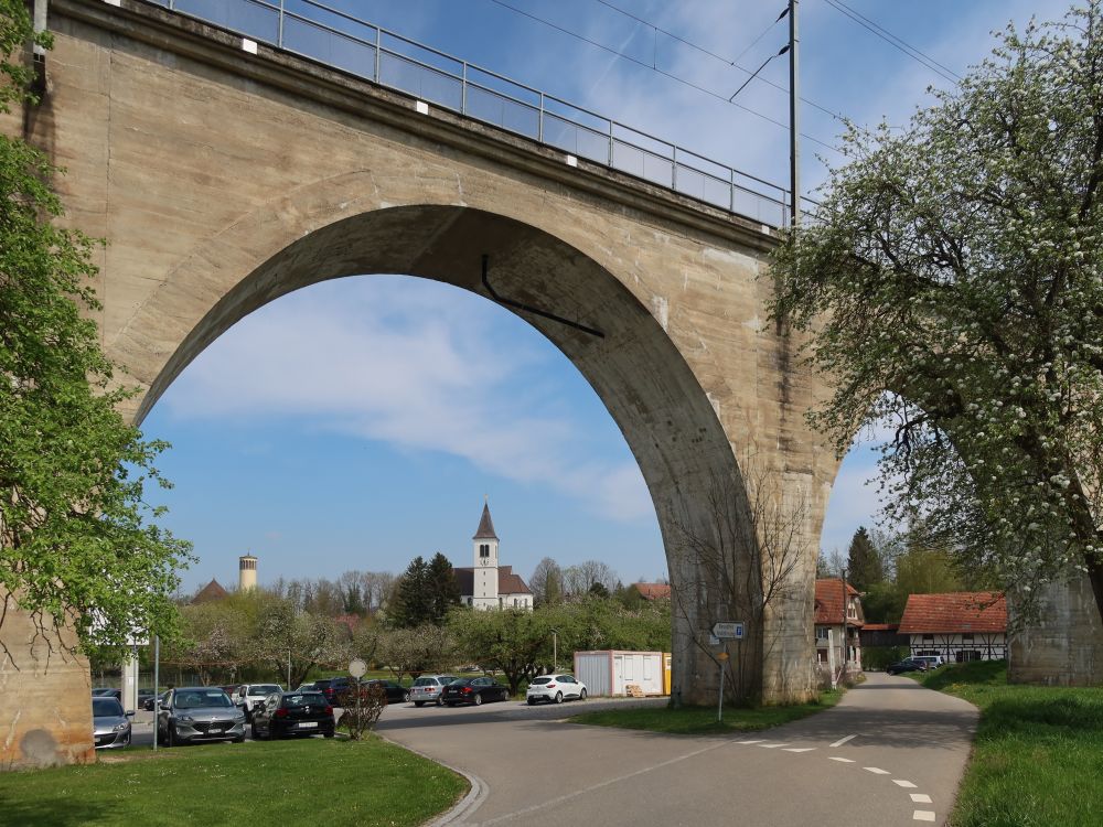 Kirchen im Viaduktbogen