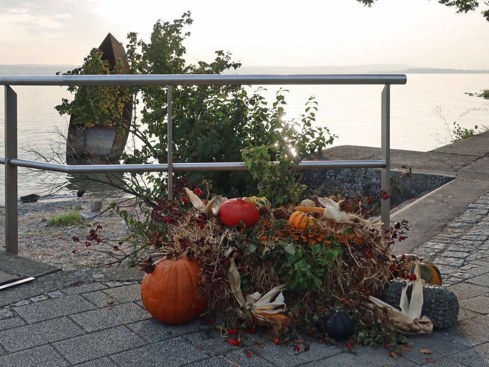 Erntedank und Seegfrörne Denkmal