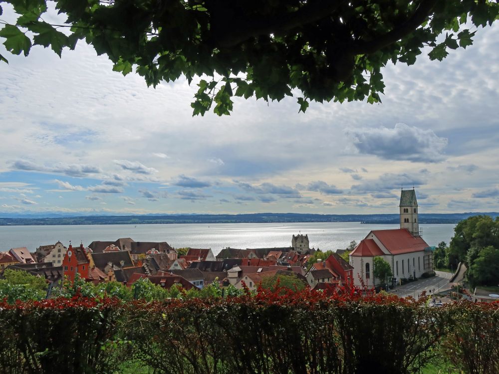 Meerburg mit Pfarrkirche Mariä-Heimsuchung