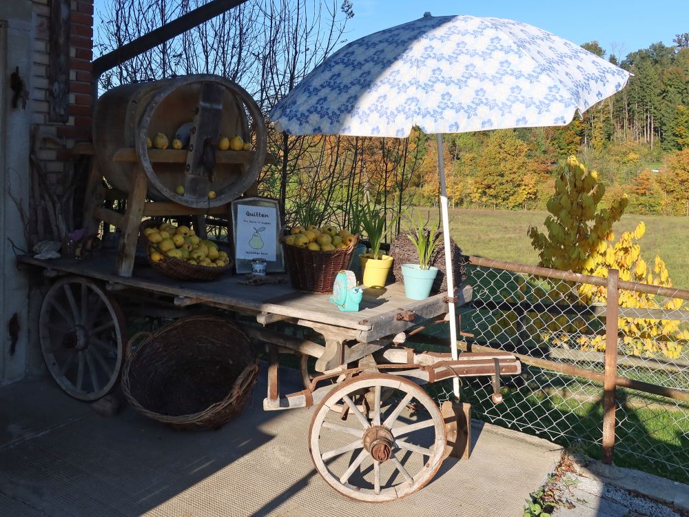 Hofladen mit Quitten