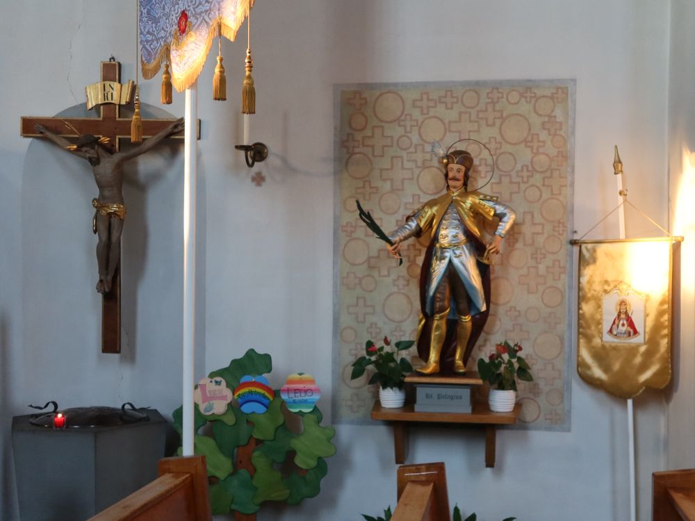 Kruzifix und Heiliger Pelagius