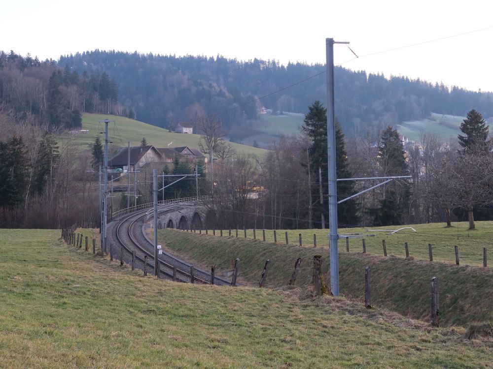 Eisenbahnviadukt bei Ergeten
